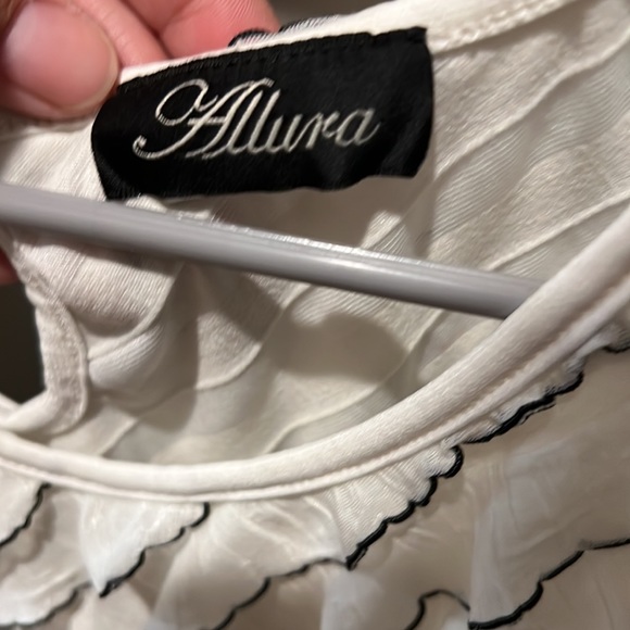 Tank - Picture 2 of 2